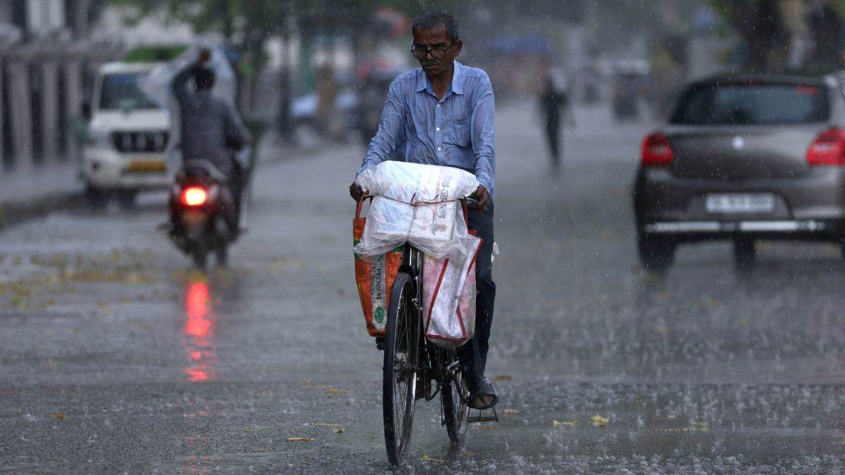 रायपुर में मॉसम अपडेट: तेज हवाएं और बारिश की संभावना